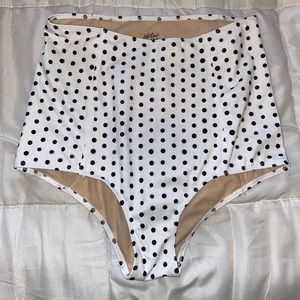 Kortni Jeane imperfect dots